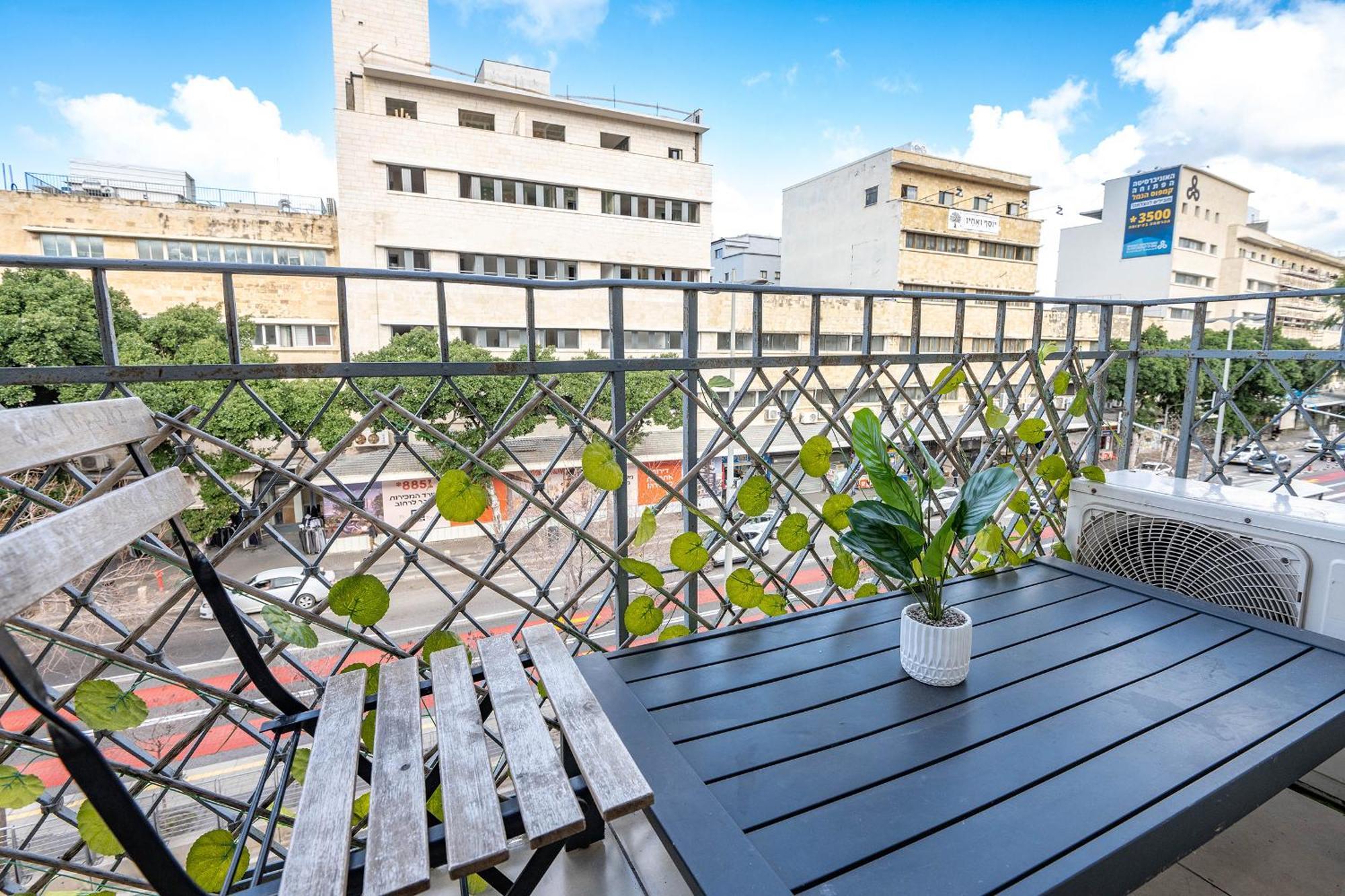 l'Hotel Godson Down Town Haifa Esterno foto