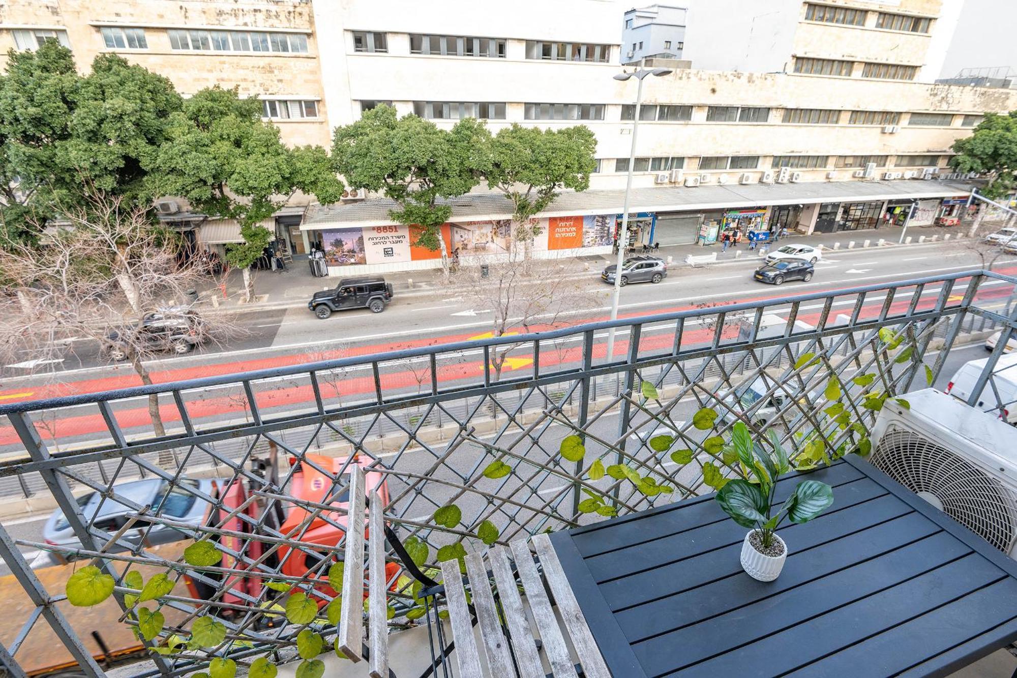 l'Hotel Godson Down Town Haifa Esterno foto