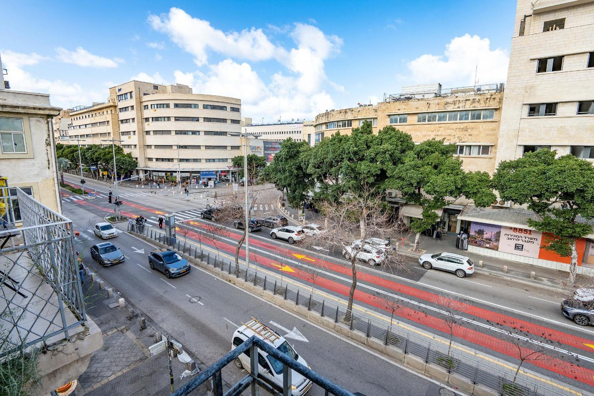 l'Hotel Godson Down Town Haifa Esterno foto